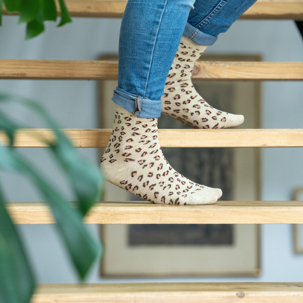 FFL03 Chaussette pailletées en coton peigné Léopard- Femme