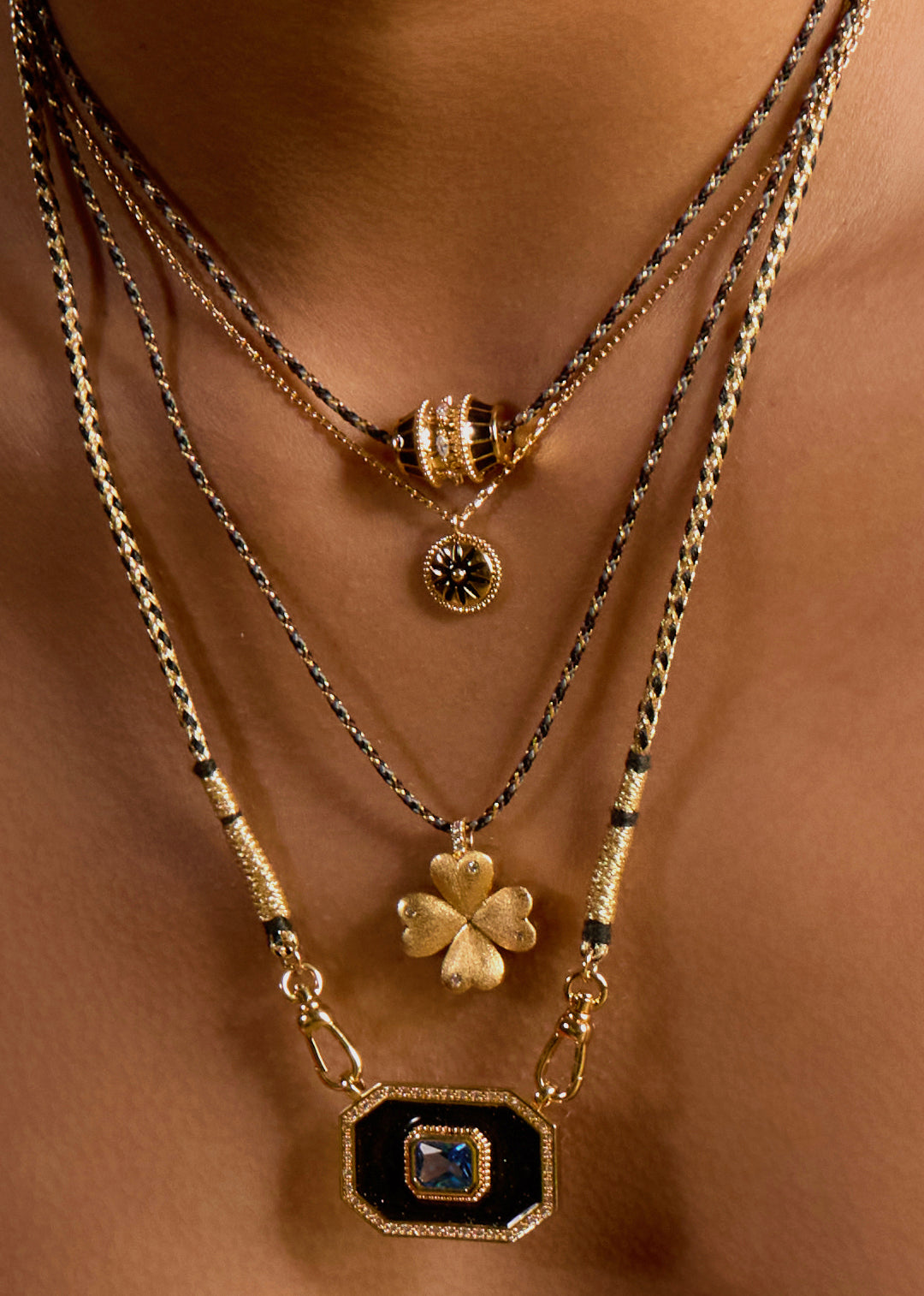 Collier Black Shiny Yucatan