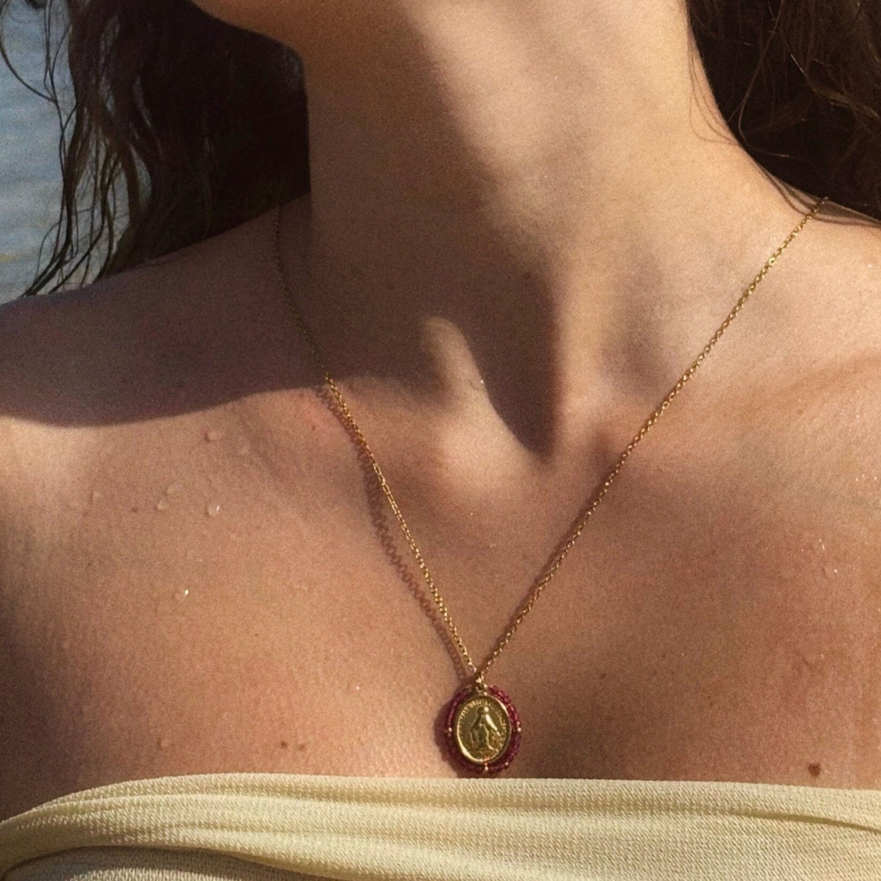 Collier Medaille Santa Maria - Grenat