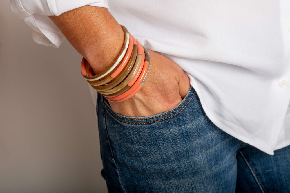 Joe Fin à l'unité - Corail - bracelet en corne bicolore