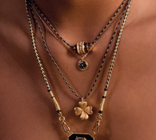 Collier Black Flower