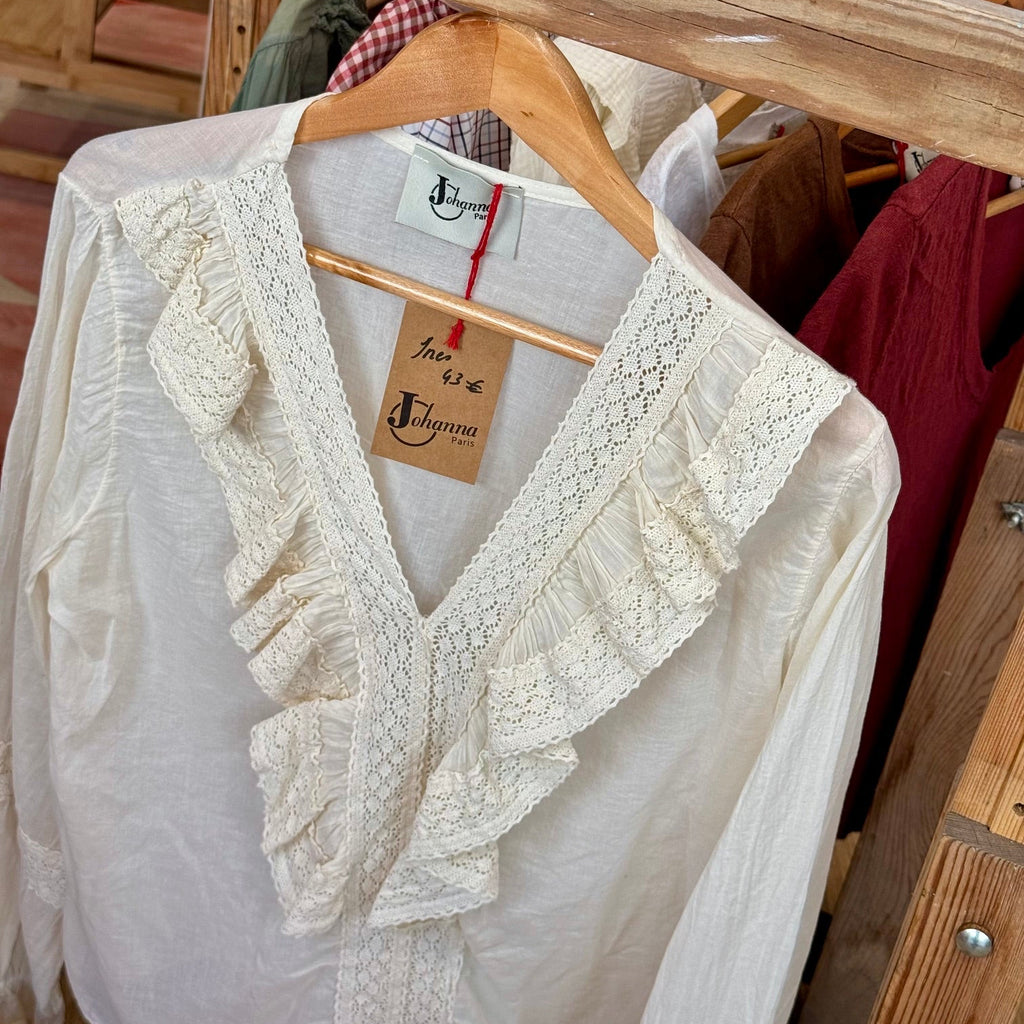Ines - la blouse blanche