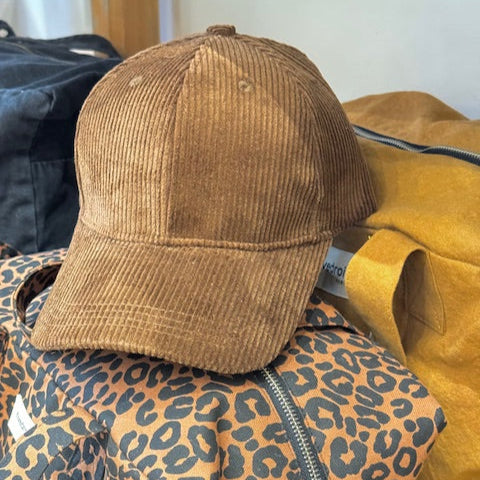 64935 Casquette reglable velours cotelé - plusieurs coloris