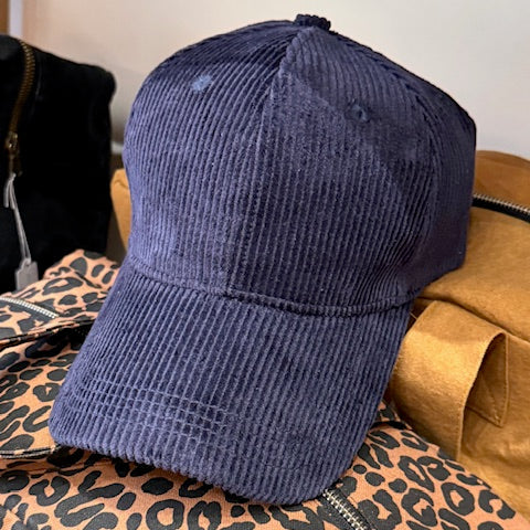 64935 Casquette reglable velours cotelé - plusieurs coloris