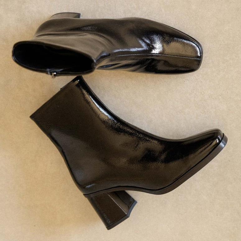 Scarlett Noir Vinyl - Cuir Verni Froissé