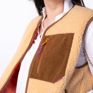SHE31 - Veste en sherpa femme zippée sans manche - Beige