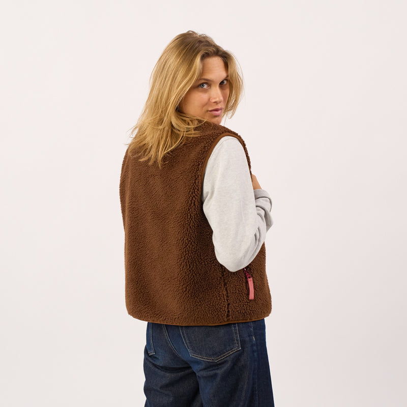 SHE50 - Veste en sherpa femme zippée sans manche - Marron