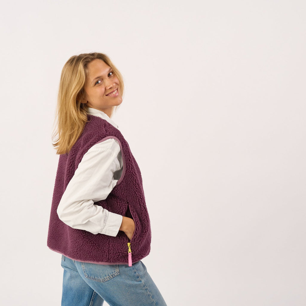 SHE52 - Veste en sherpa femme zippée sans manche - Prune
