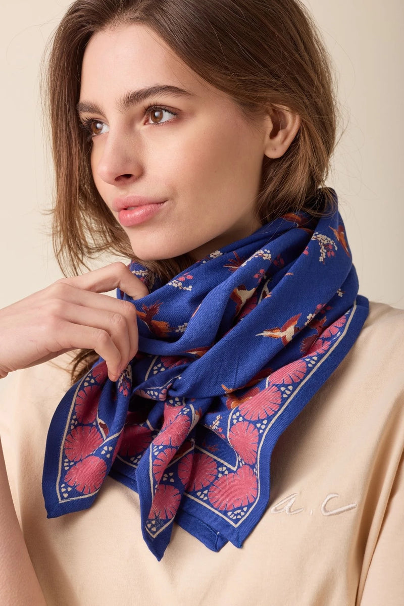 Latika - Cerisier - Bleu- Grand Foulard Apaches