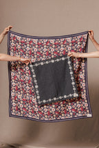 Latika - Polly - Coal - Grand Foulard Apaches