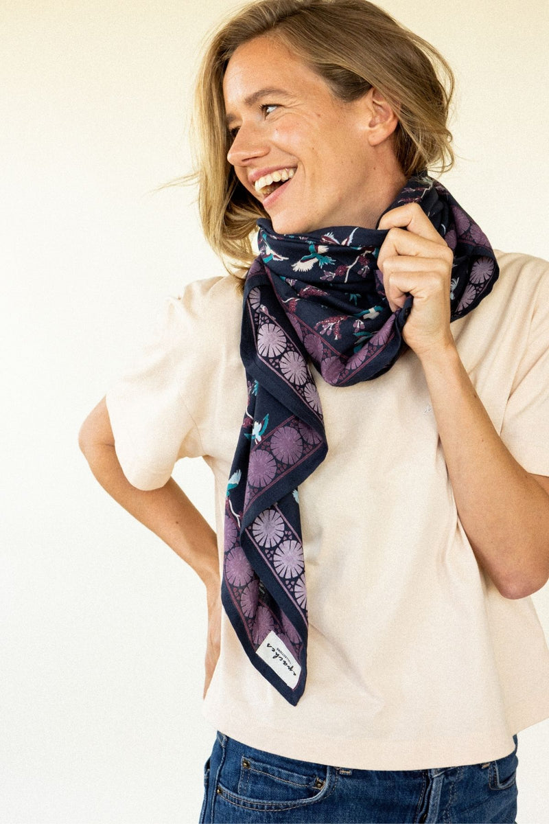 Latika - Cerisier - Navy - Grand Foulard Apaches