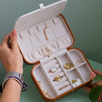Brigitte en velours côtelé - Beige - Boîte à bijoux de voyage