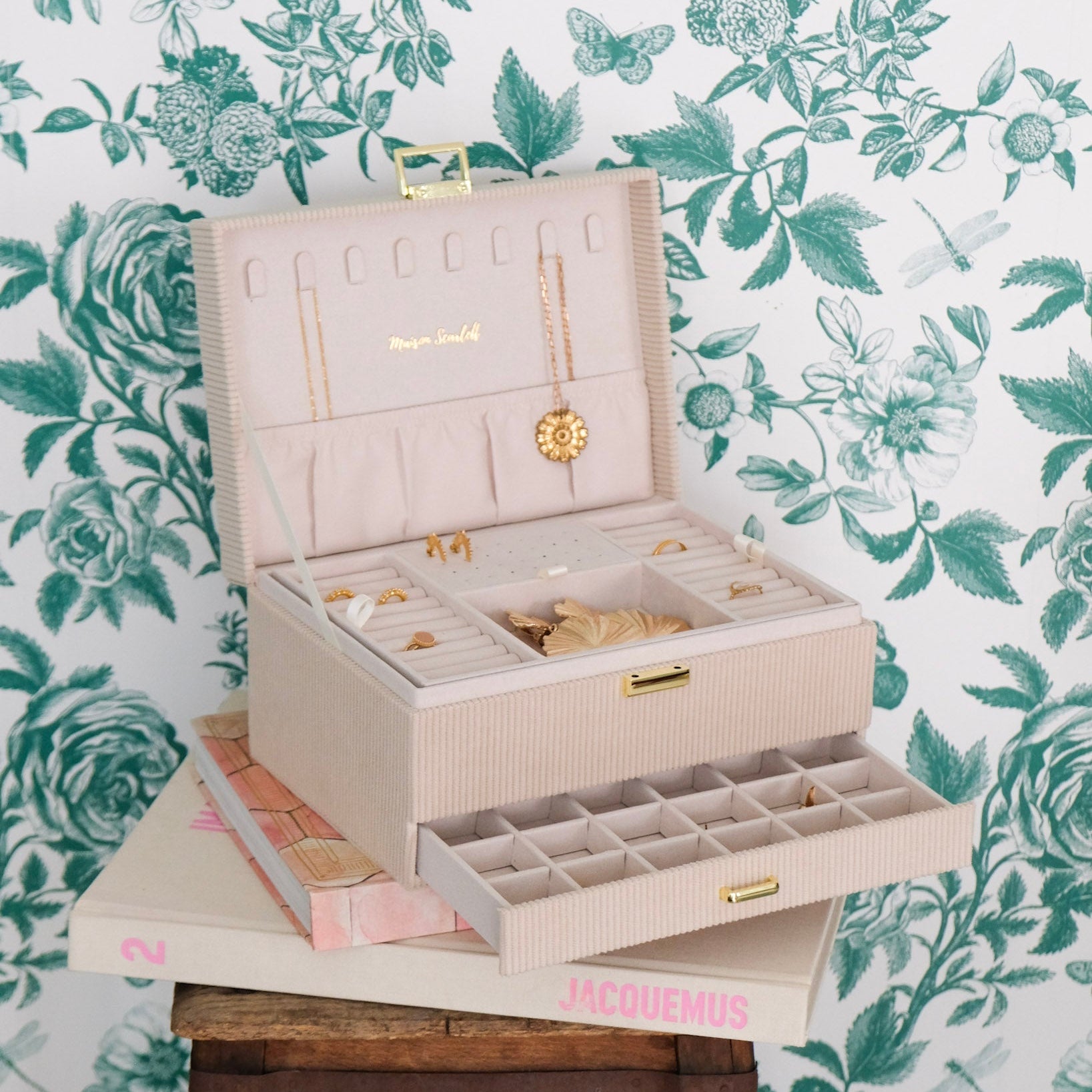 Denise en velours côtelé - Beige - Boîte à bijoux