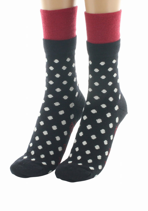 CHAUSSETTES FEMME EN LAINE MÉRINOS À POIS NOIR ET IVOIRE