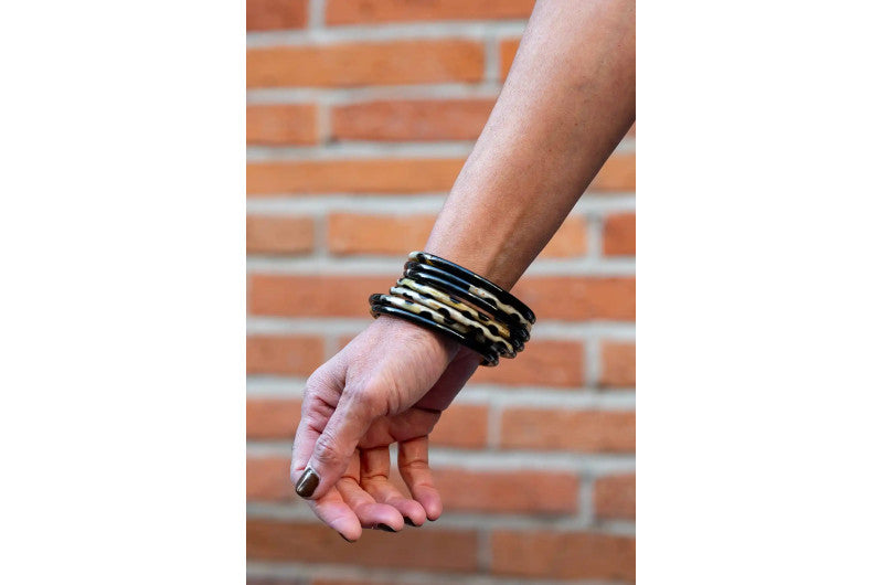 Joe Fin à l'unité - Léopard & noir - bracelet en corne bicolore